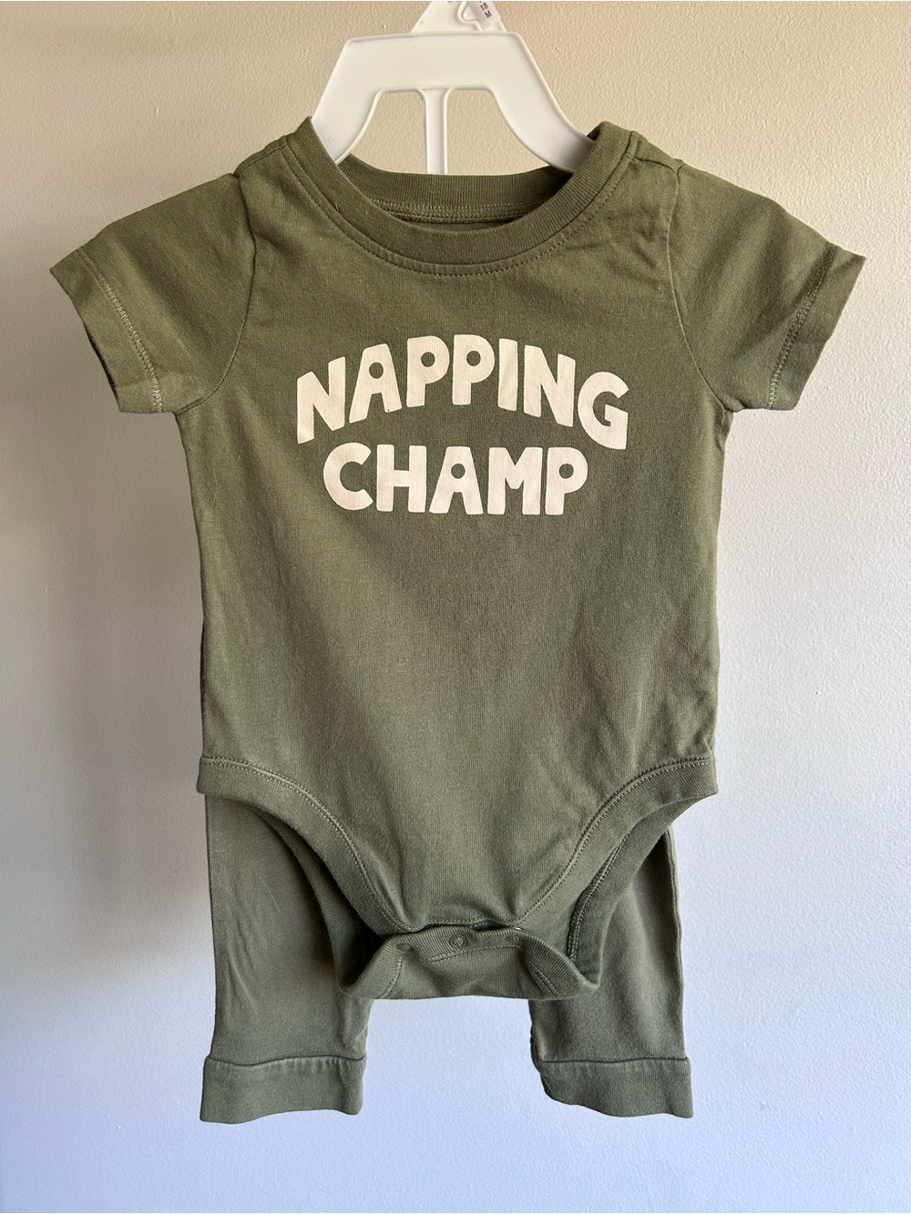 Old Navy Olive Green Baby Outfit (6-12m)